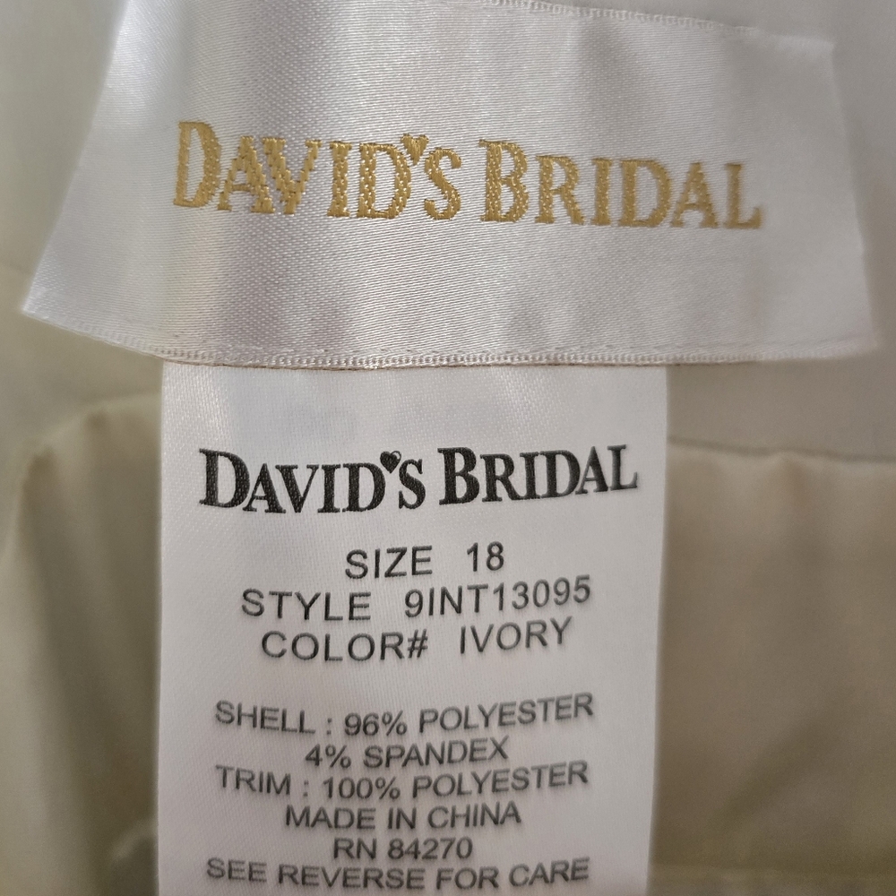 Woman's Wedding Dress - Picture 5 of 5